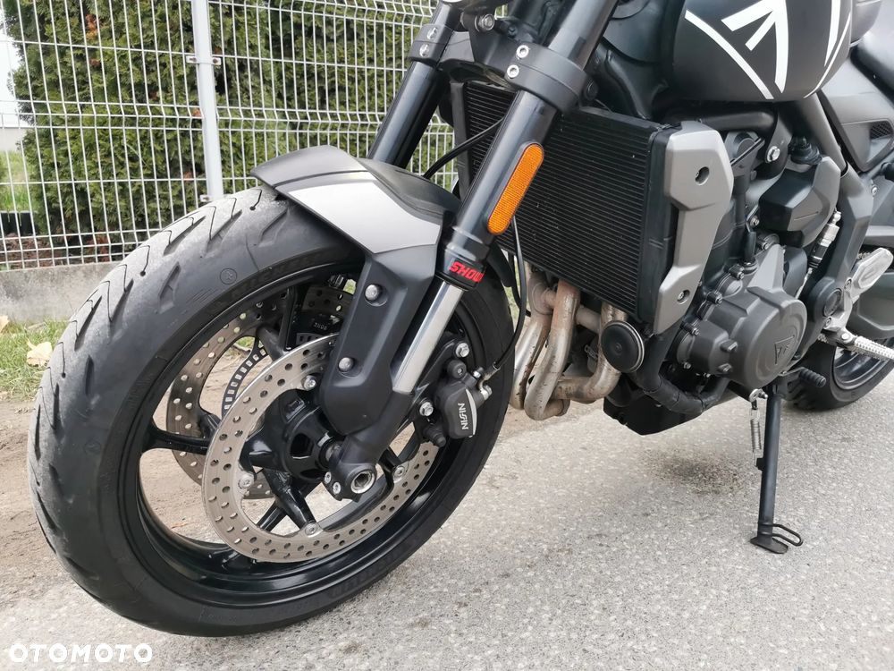 Triumph Trident - 11