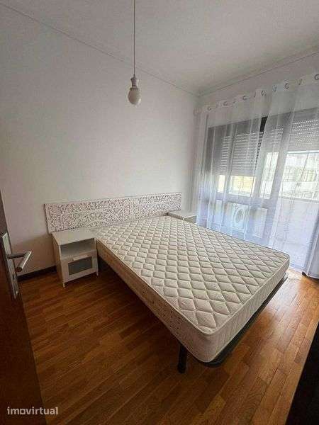 Apartº T1  totalmente renovado e mobilado | R Santos Pousada | 2º Piso - Grande imagem: 4/11