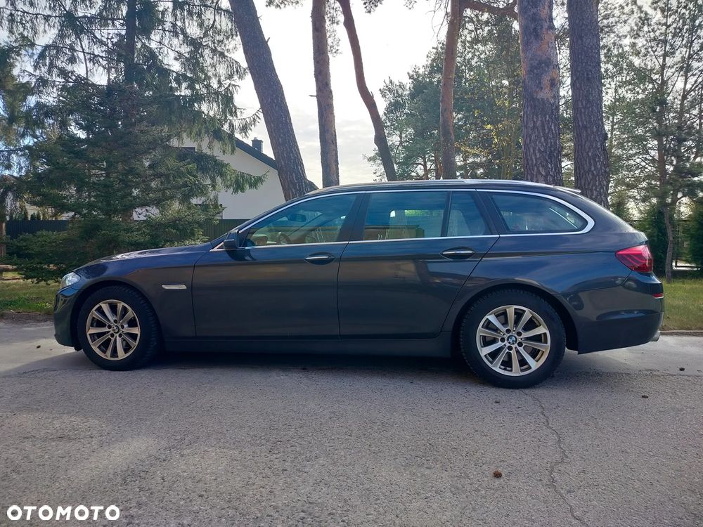 BMW Seria 5 520d Luxury Line - 2