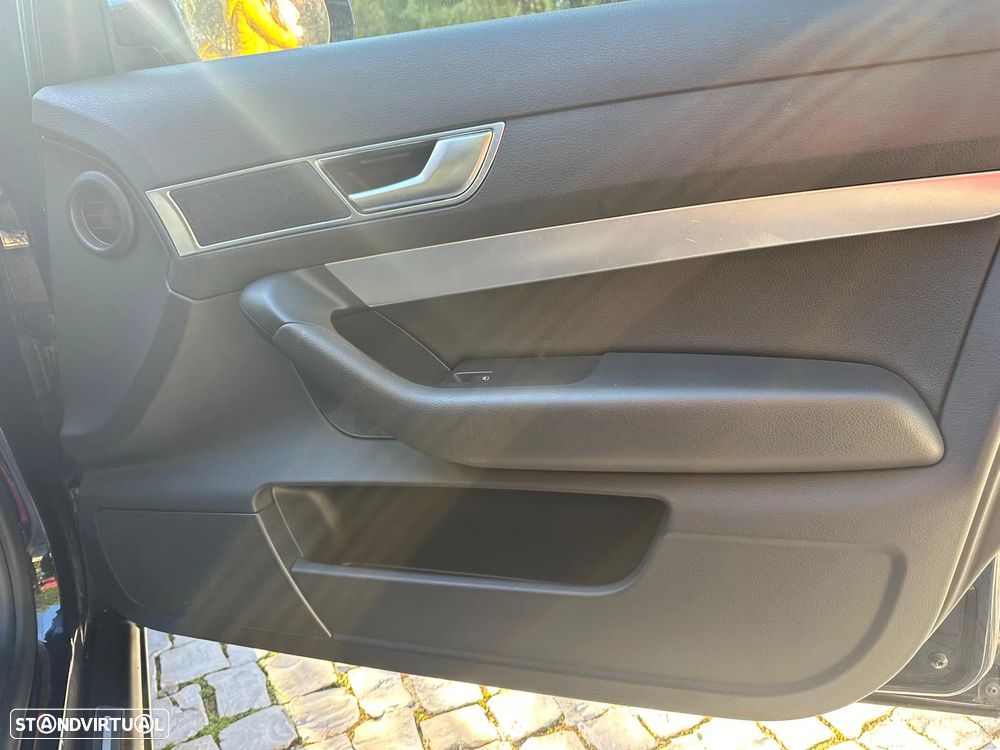 Audi A6 Avant 2.0 TDI Exclusive Multitronic - 26