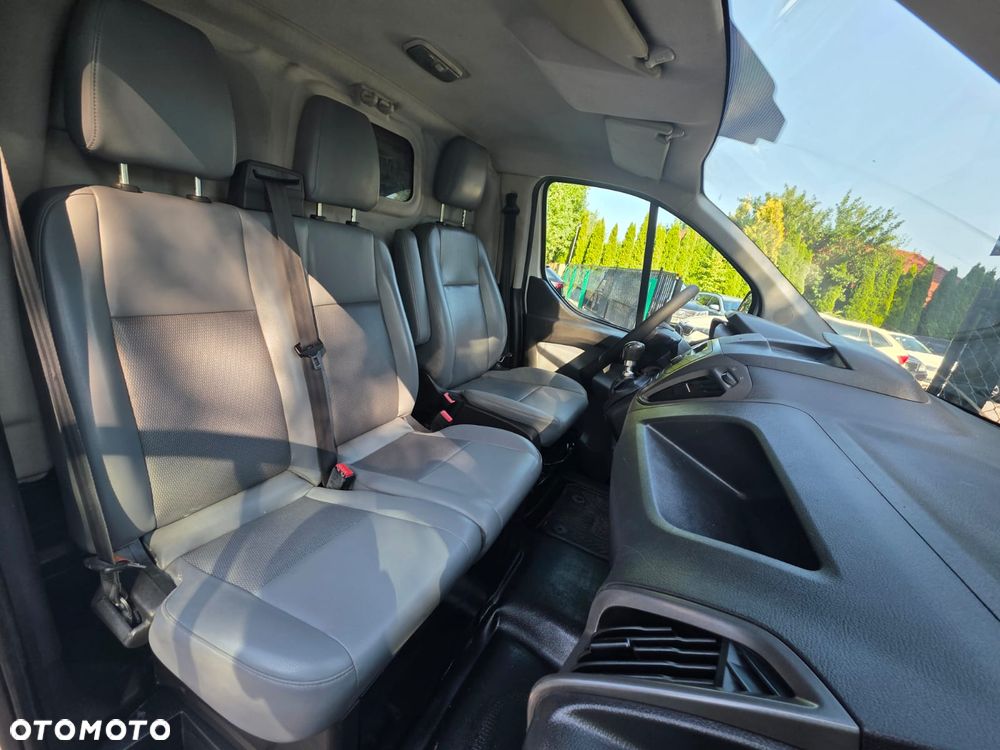Ford TRANSIT CUSTOM - 21