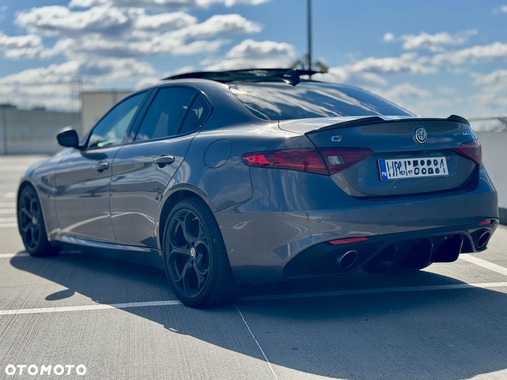 Alfa Romeo Giulia 2.0 Turbo 16V AT8 Veloce Ti - 22