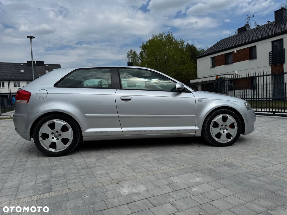 Audi A3 3-drzwiowe 1.6 Attraction - 13