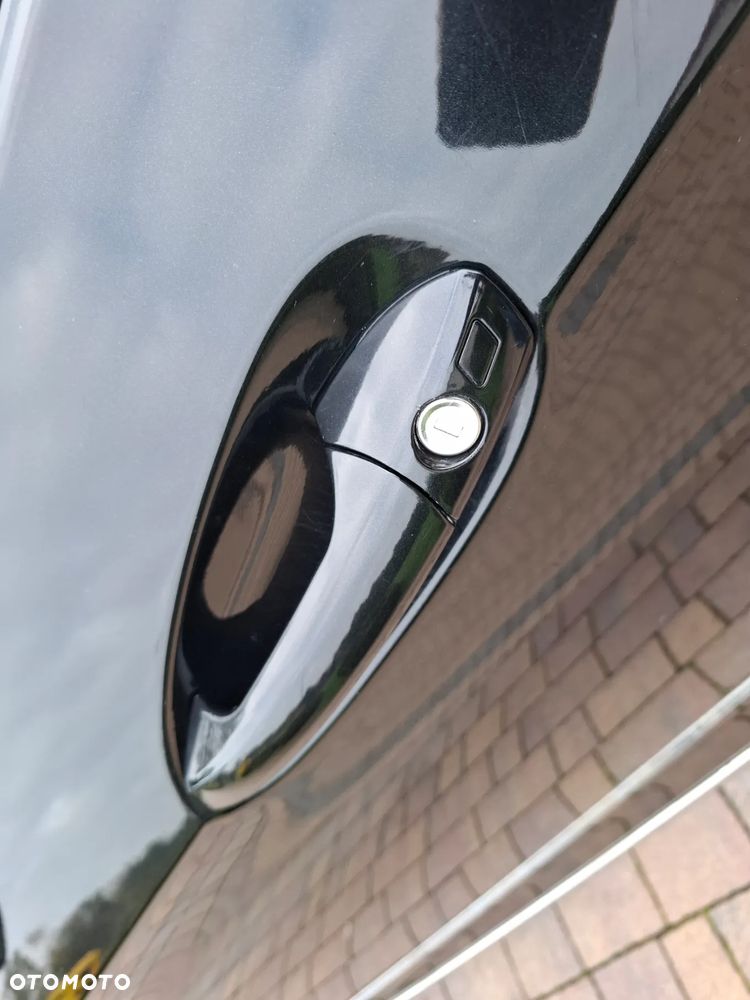 Mercedes-Benz Klasa E - 33