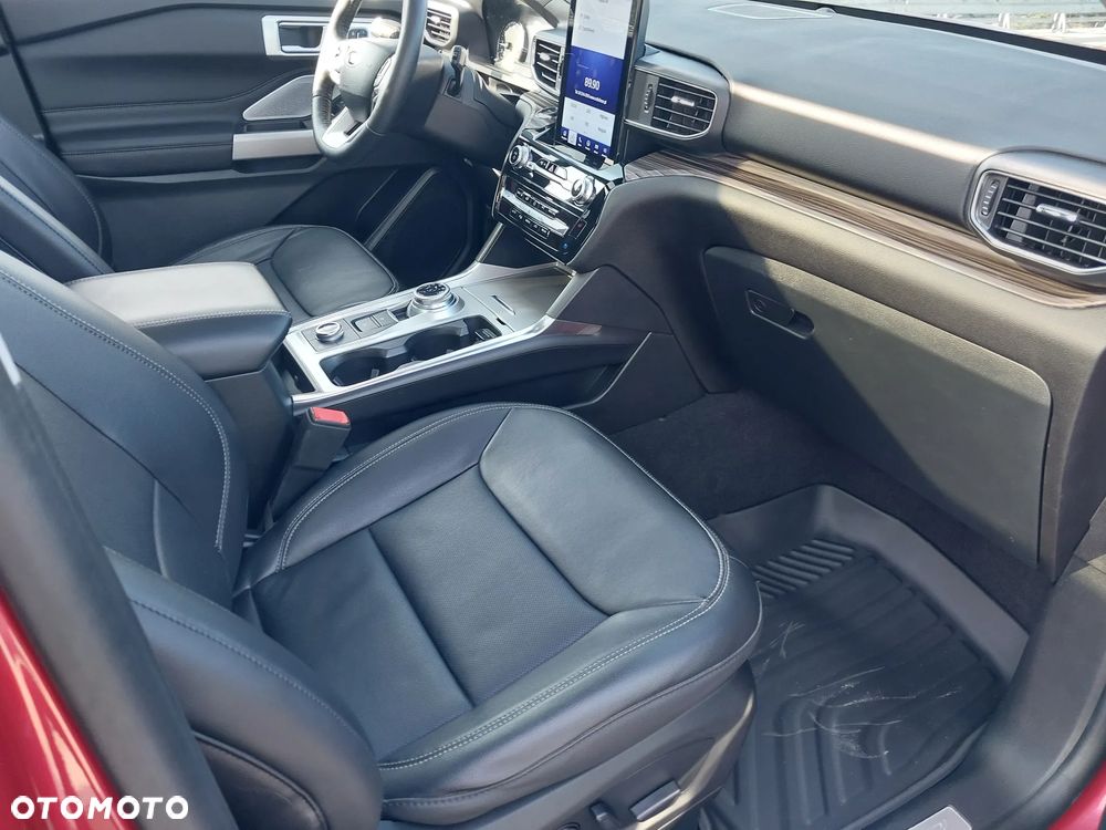 Ford Explorer - 10