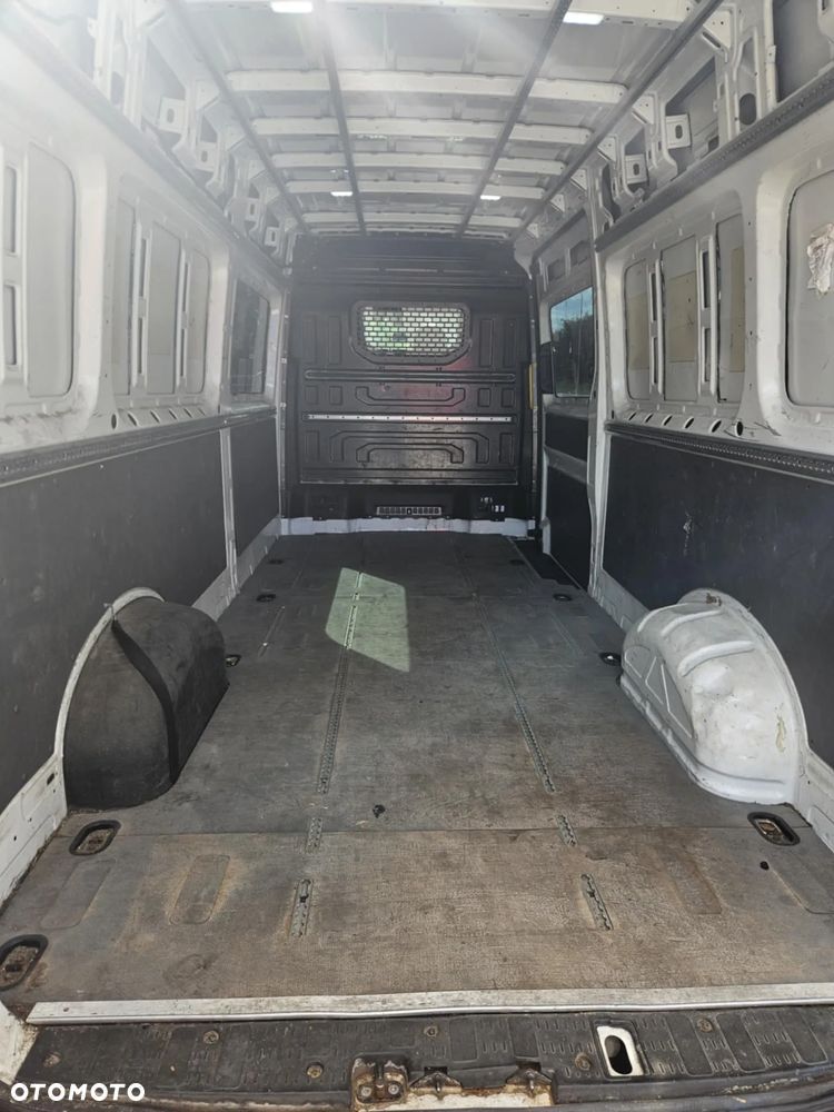 Volkswagen CRAFTER 2,0 TDI  *  Klima * PDC * - 7