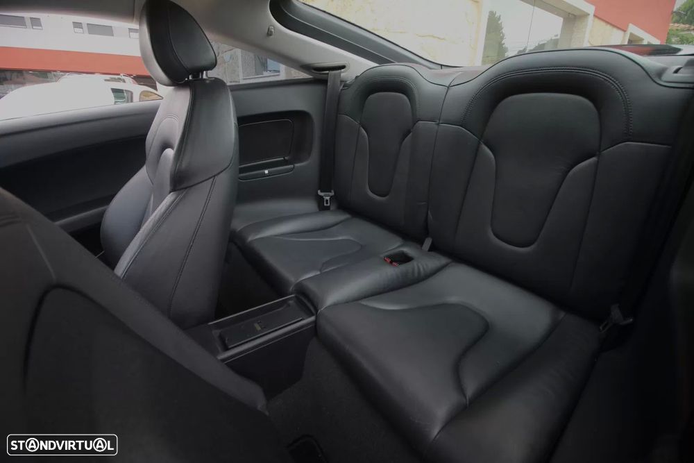 Audi TT Coupé 2.0 TDI quattro S-line — fotografia 18