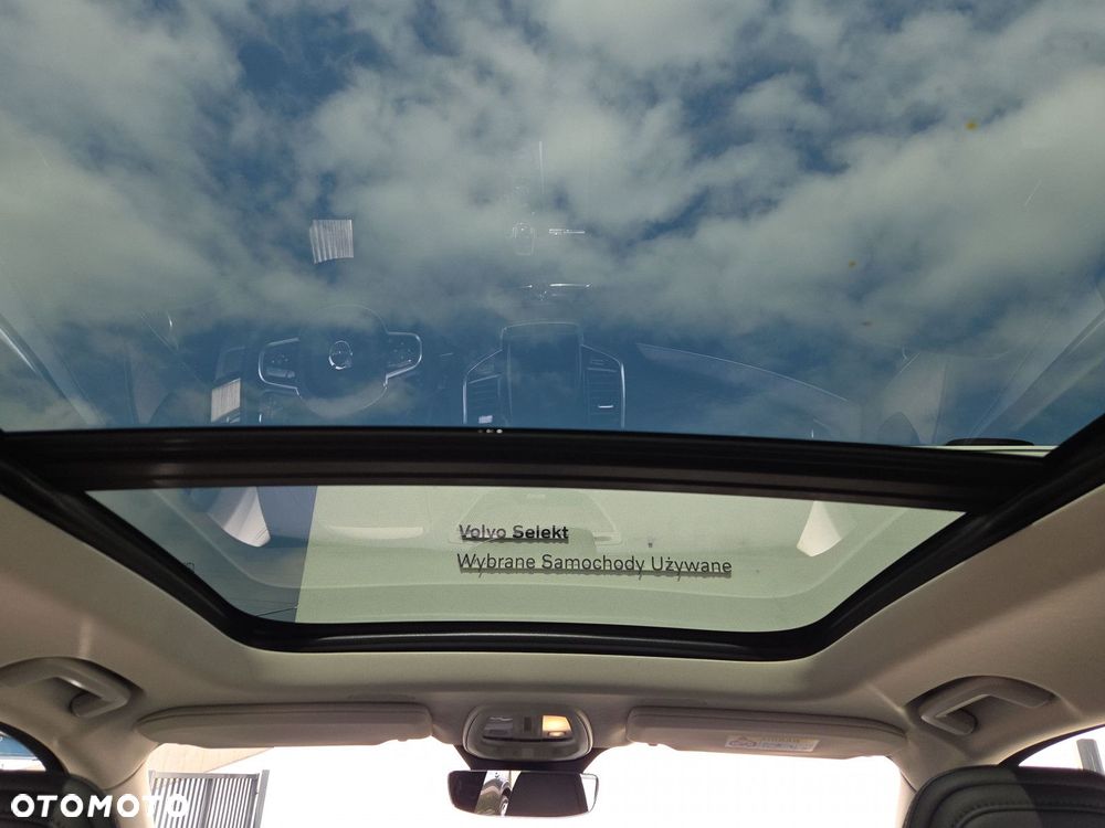 Volvo XC 90 B5 B AWD Plus Bright - 24