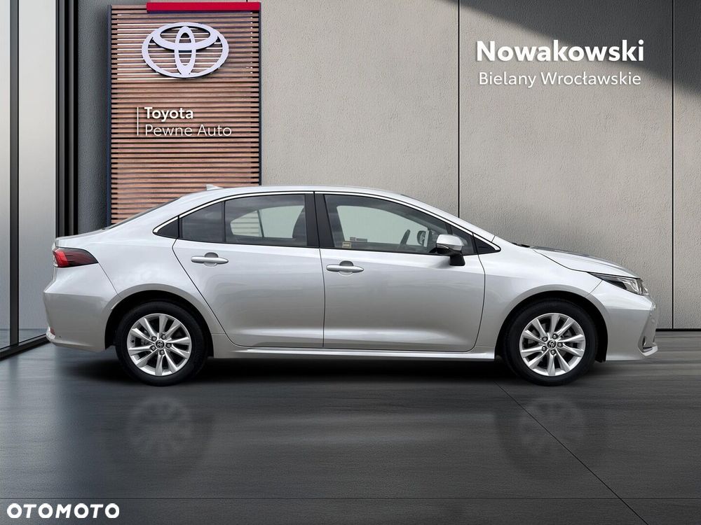 Toyota Corolla - 24