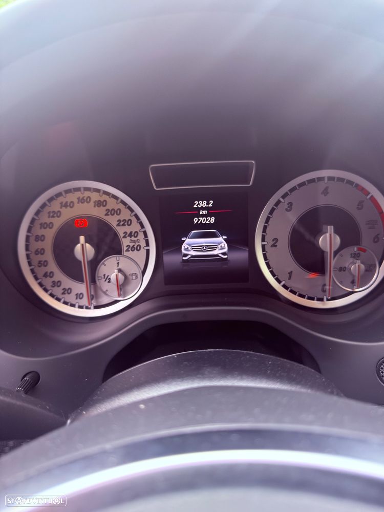 Mercedes-Benz A 200 d AMG Line - 7