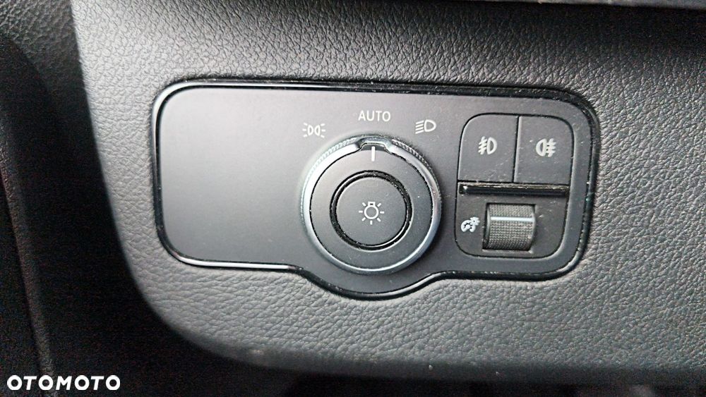 Mercedes-Benz Sprinter - 22
