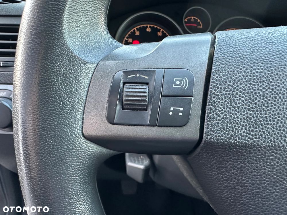 Opel Astra - 25
