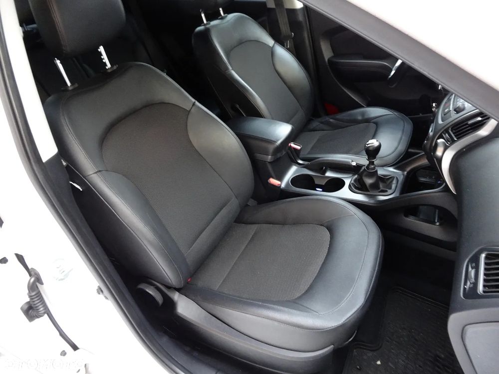 Hyundai ix35 1.6 GDI Comfort 2WD - 22