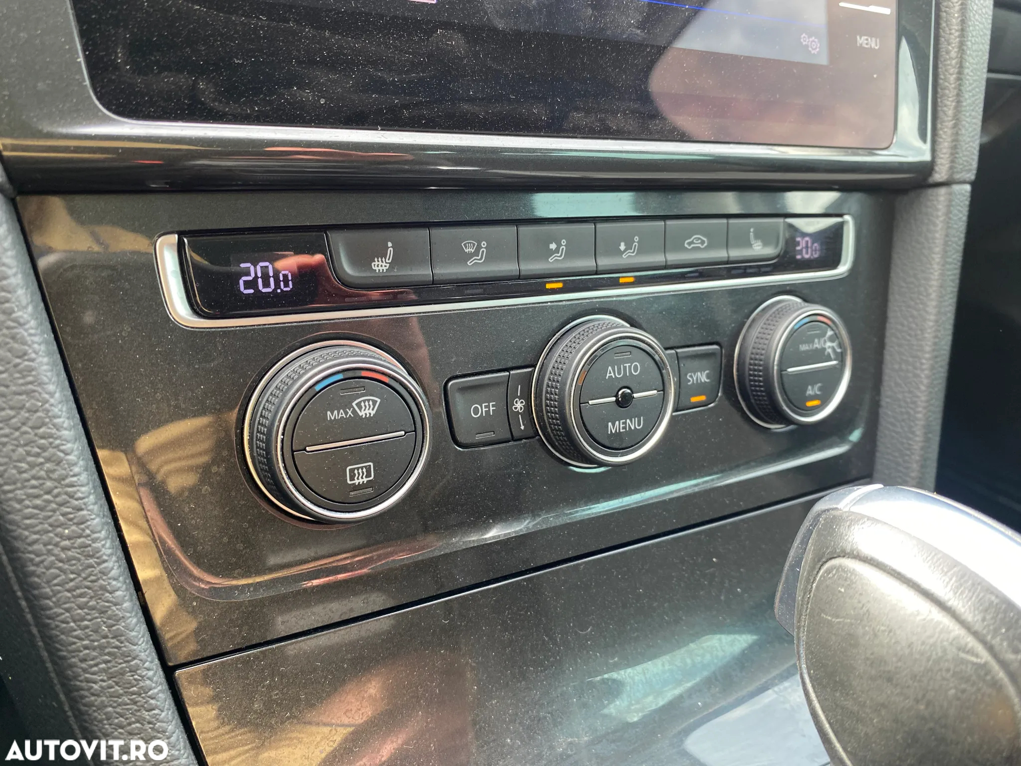 Volkswagen Golf - 16