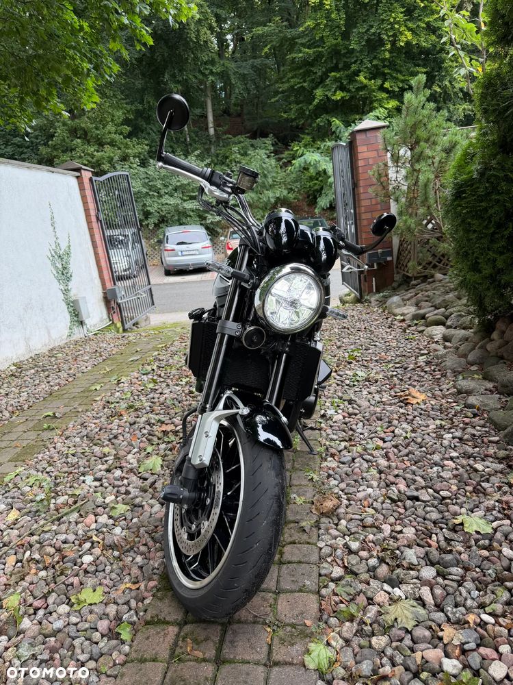 Kawasaki Z 900 RS - 11