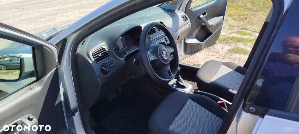 Volkswagen Polo 1.6 TDI DSG Comfortline - 3