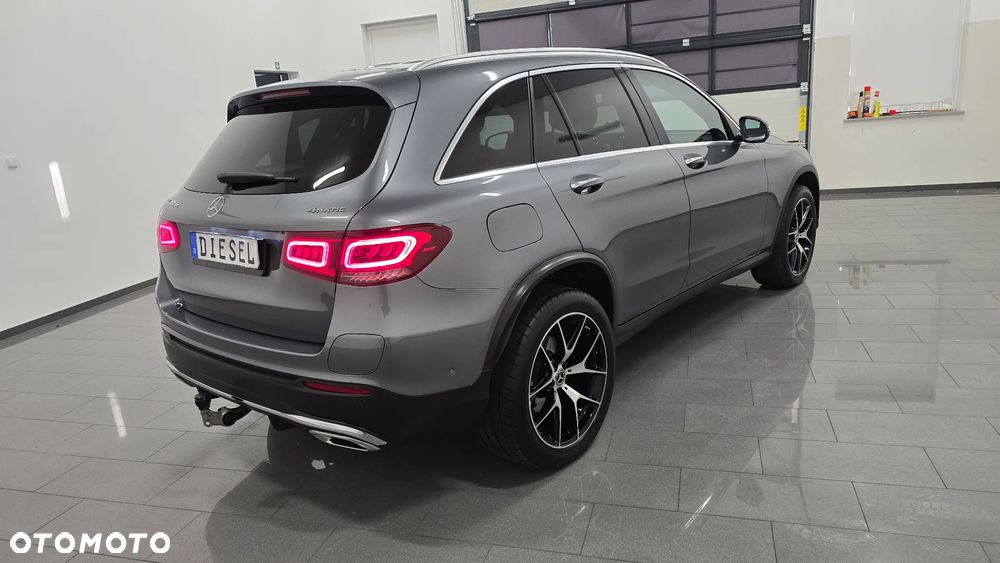 Mercedes-Benz GLC 300 de 4Matic 9G-TRONIC AMG Line Plus - 3