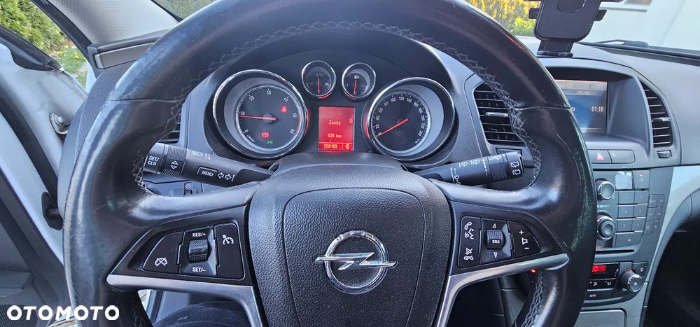 Opel Insignia - 8