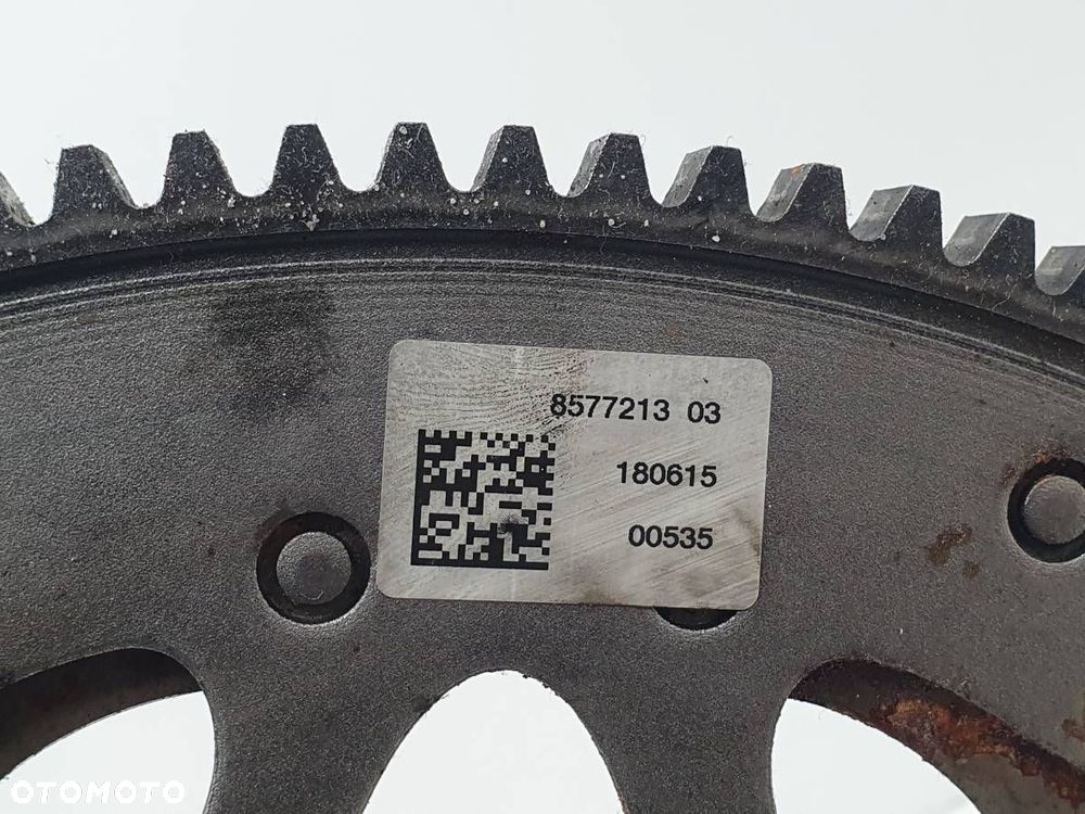 KOŁO ZAMACHOWE ZWYKŁ SZTYWNE BMW 6 G32 2.0 D 190 8577213 - 3