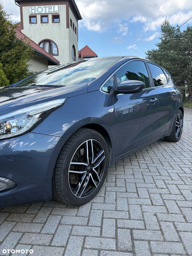 Kia Ceed 1.4 L - 13