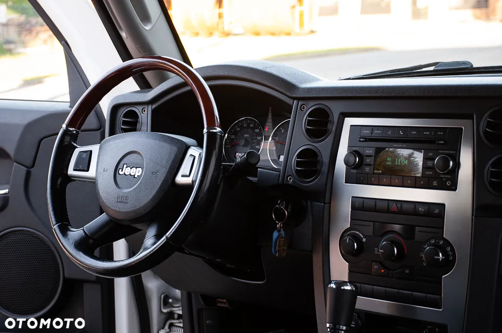 Jeep Commander 3.7 V6 - 28