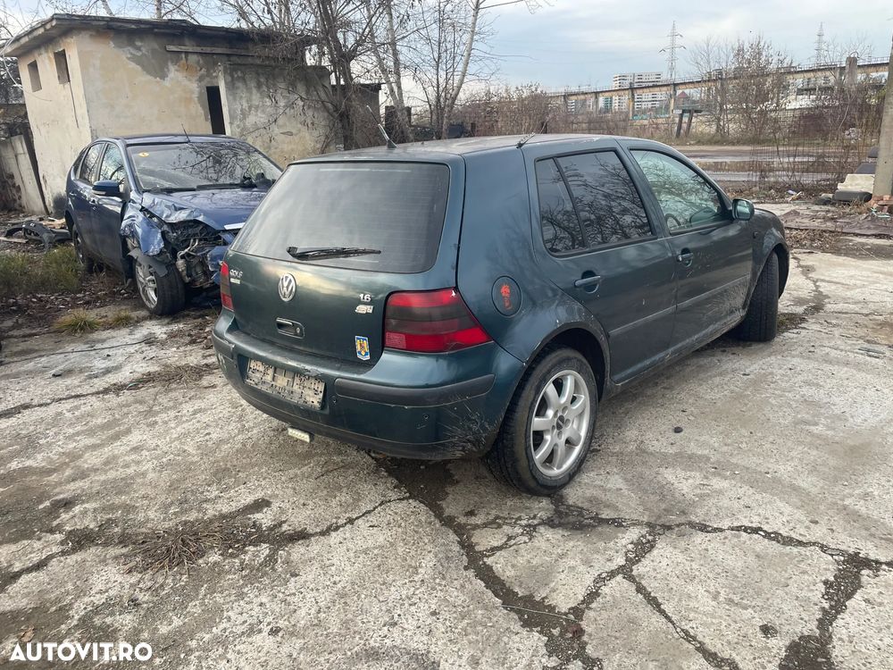 Dezmembrez Volkswagen Golf 4 1.6 16V AZD 77kW 105Hp Verde an 2001 - 5