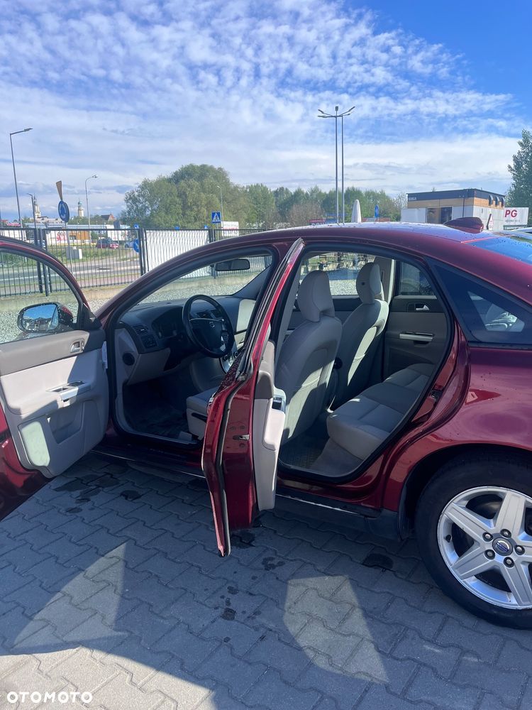 Volvo S40 2.0D Momentum - 7