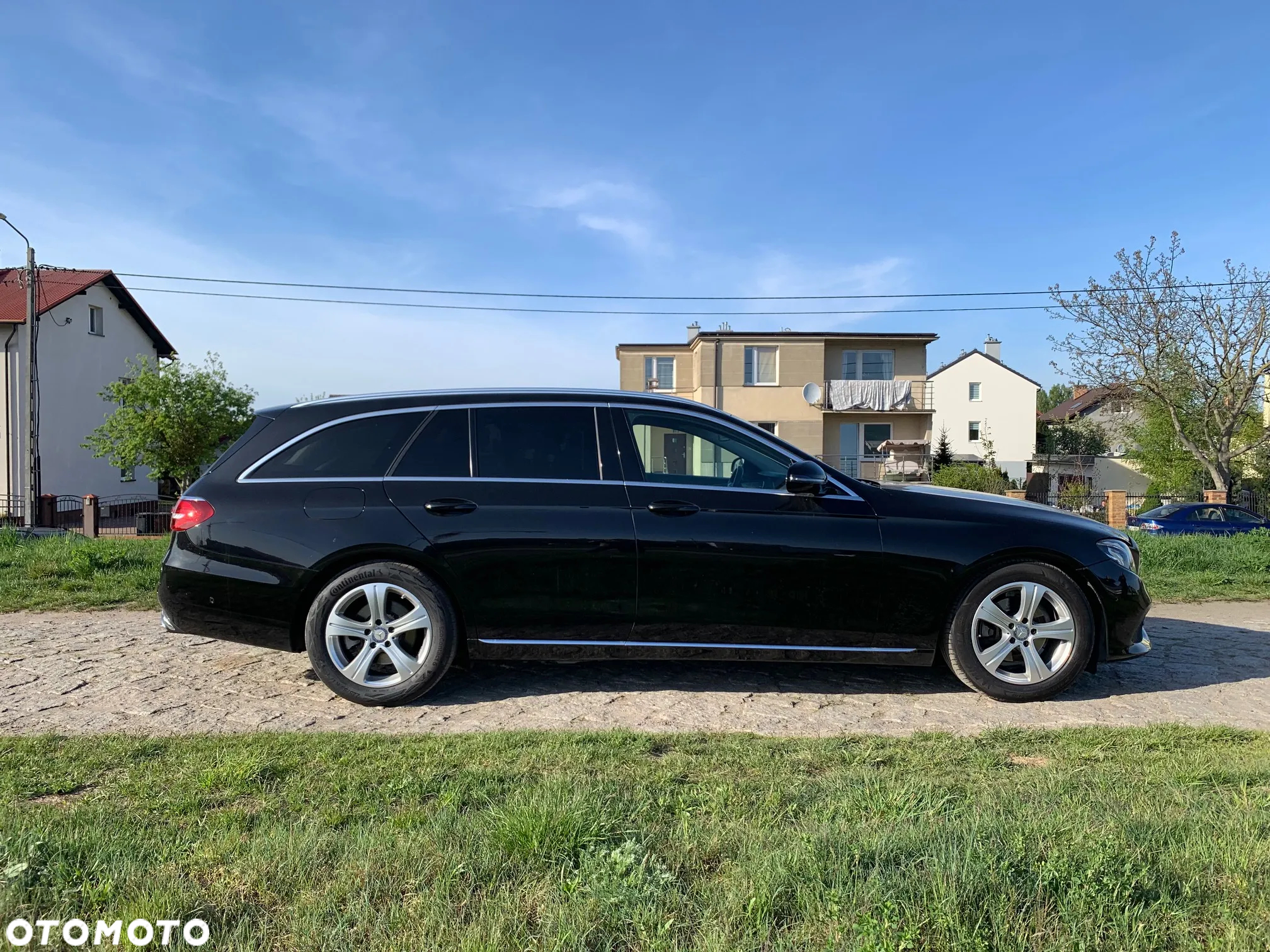 Mercedes-Benz Klasa E 220 d T 9G-TRONIC - 4