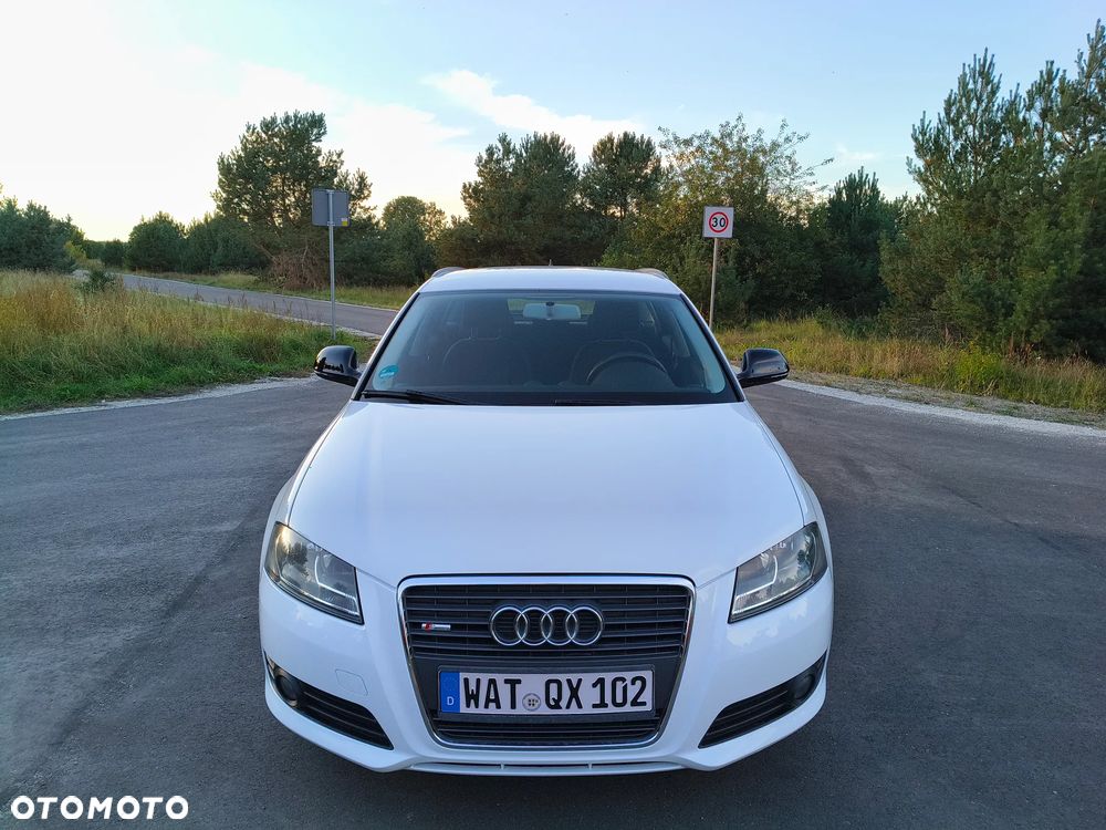 Audi A3 Sportback 1.4 TFSI S Line Sportpaket plus - 10