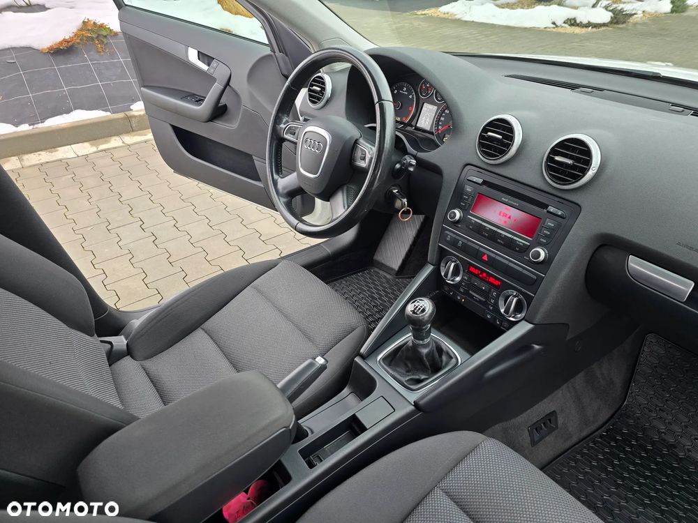 Audi A3 Sportback 2.0 TDI DPF Quattro Attraction - 16