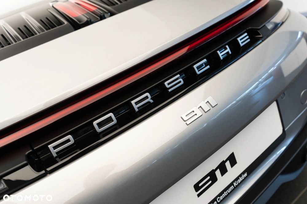 Porsche 911 Carrera - 39