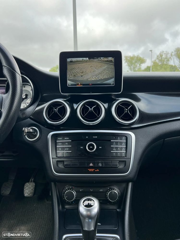 Mercedes-Benz CLA 180 d BlueEFFICIENCY Edition - 11