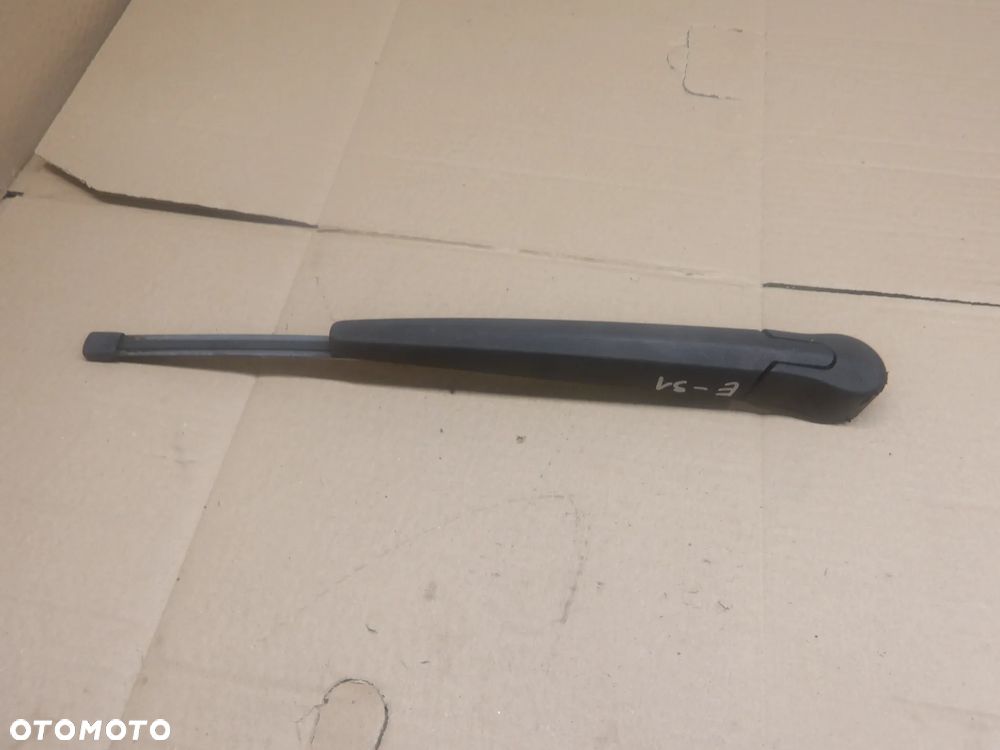 BMW E91 KOMBI 2.0D RAMIĘ WYCIERACZKI TYŁ - 3