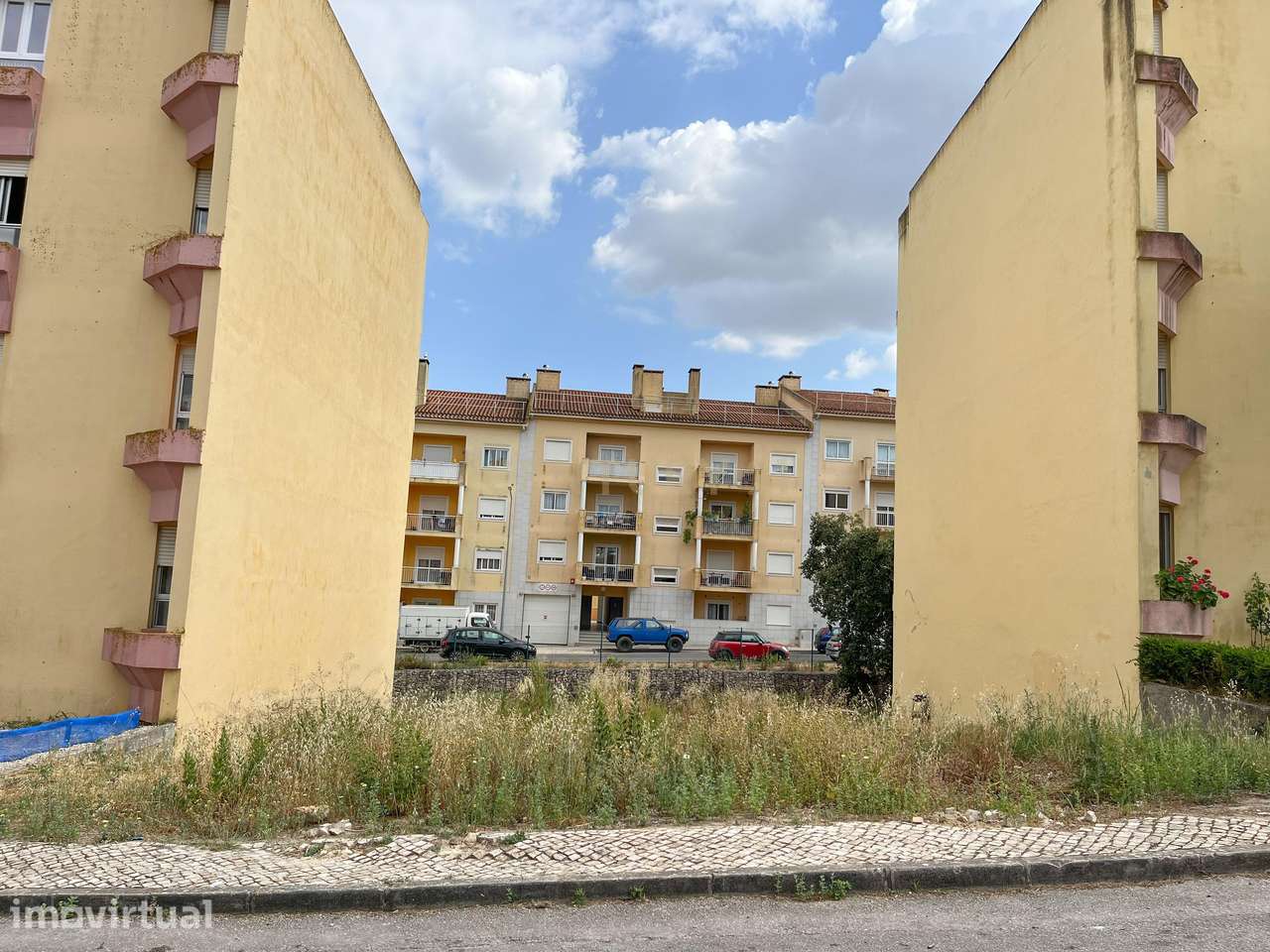 Lote de terreno urbano para construção de prédio em Alenquer - Grande imagem: 2/12