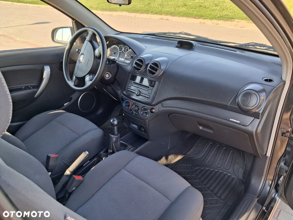 Chevrolet Aveo 1.2 - 9
