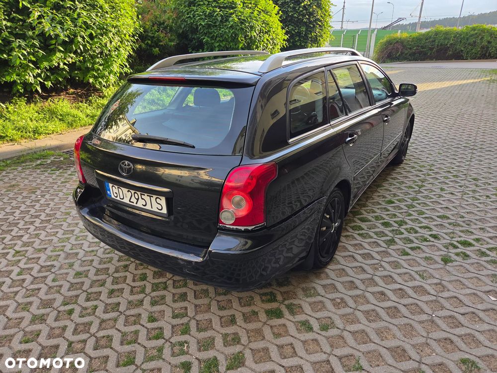 Toyota Avensis 2.0 D-4D Sol - 21