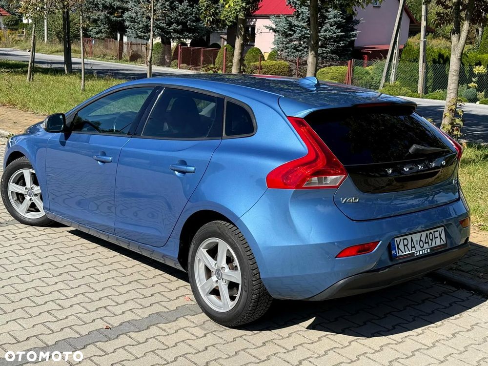Volvo V40 - 23