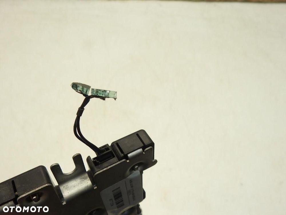 WZMACNIACZ ANTENY AUDI A3 8P 8P4035225D 7617310103 - 6