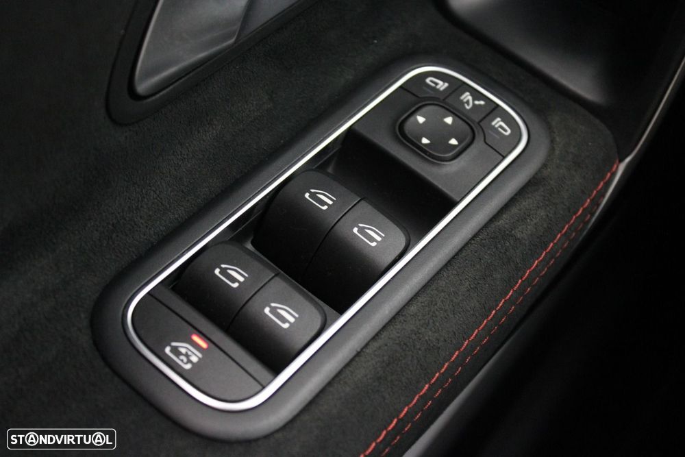 Mercedes-Benz A 250 e AMG Line - 39