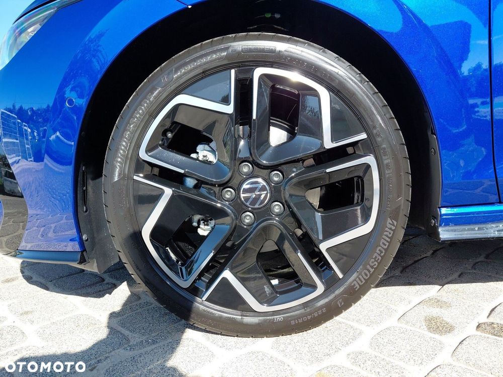 Volkswagen Golf 1.5 eTSI mHEV R-Line Plus DSG - 39