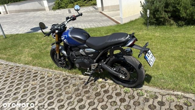 Triumph Inny - 3