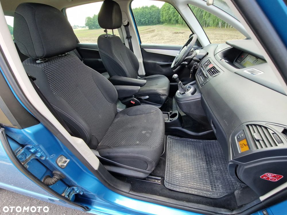 Citroën C4 Picasso - 12
