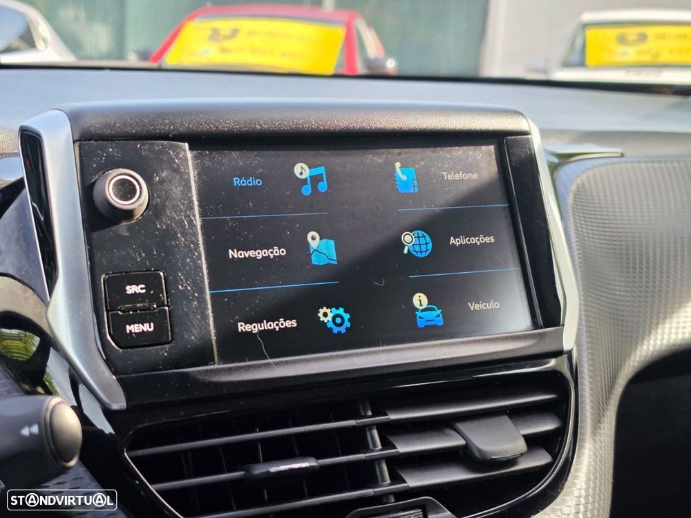 Peugeot 2008 1.2 PureTech Allure EAT6 - 20