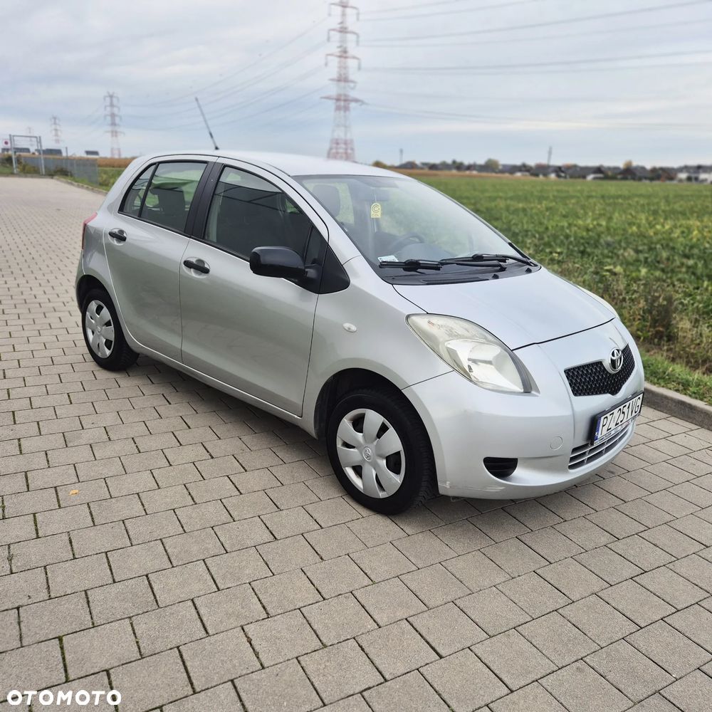 Toyota Yaris 1.0 Luna A/C - 3