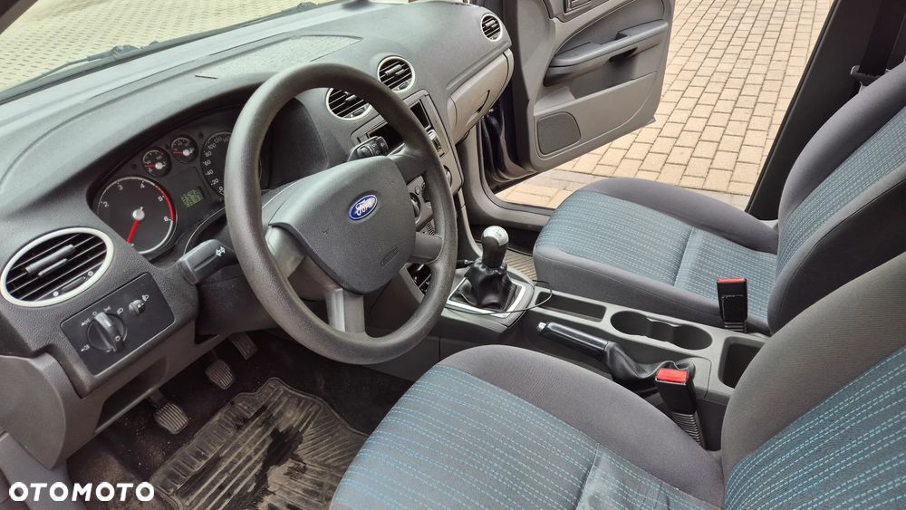 Ford Focus 1.6 TDCi Ambiente - 6