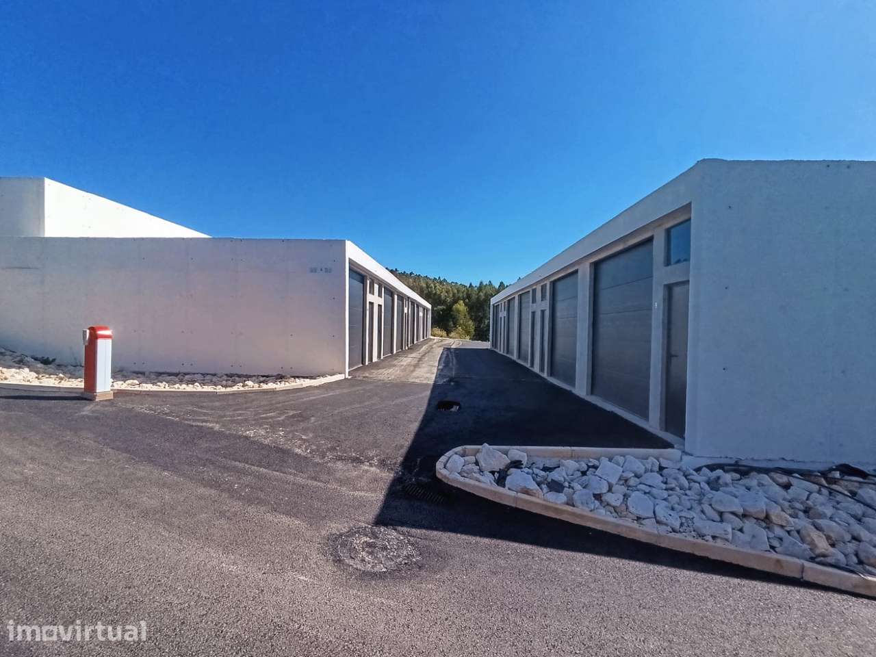 Garagem Fechada (Box) perto do Centro de Torres Vedras - Grande imagem: 4/22