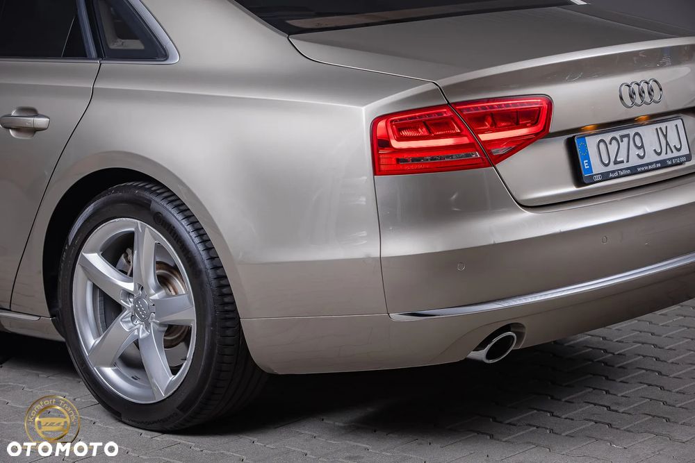 Audi A8 - 8