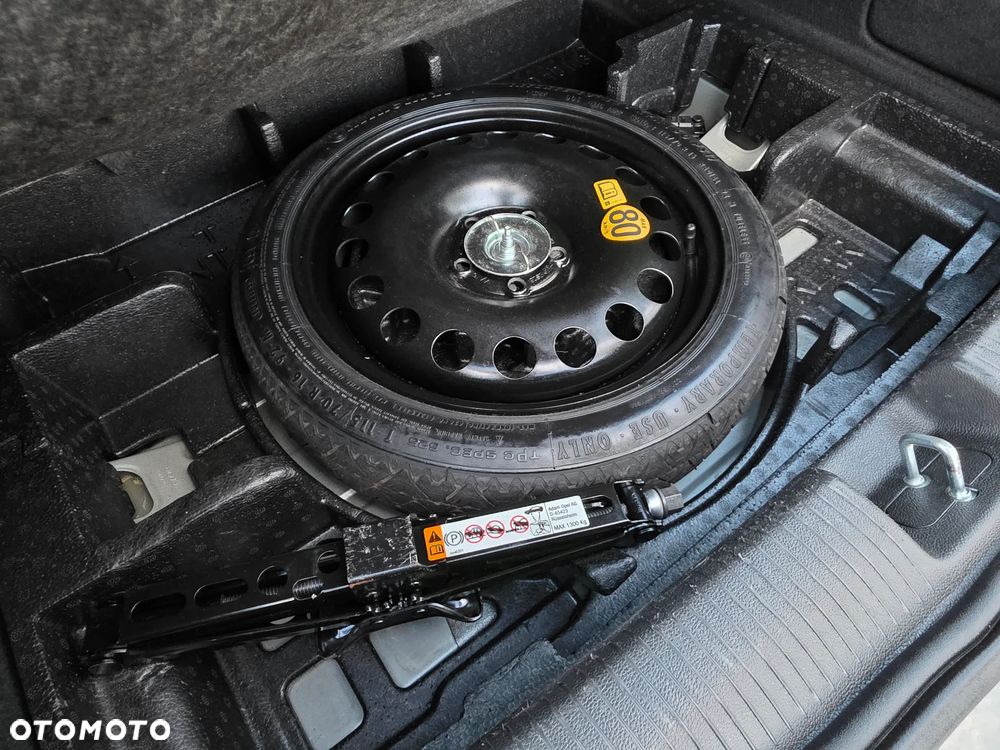 Opel Astra 1.4 Turbo Edition - 30