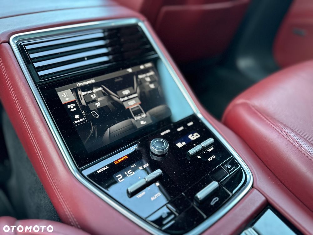 Porsche Panamera ver-4s-e--hybrid - 29