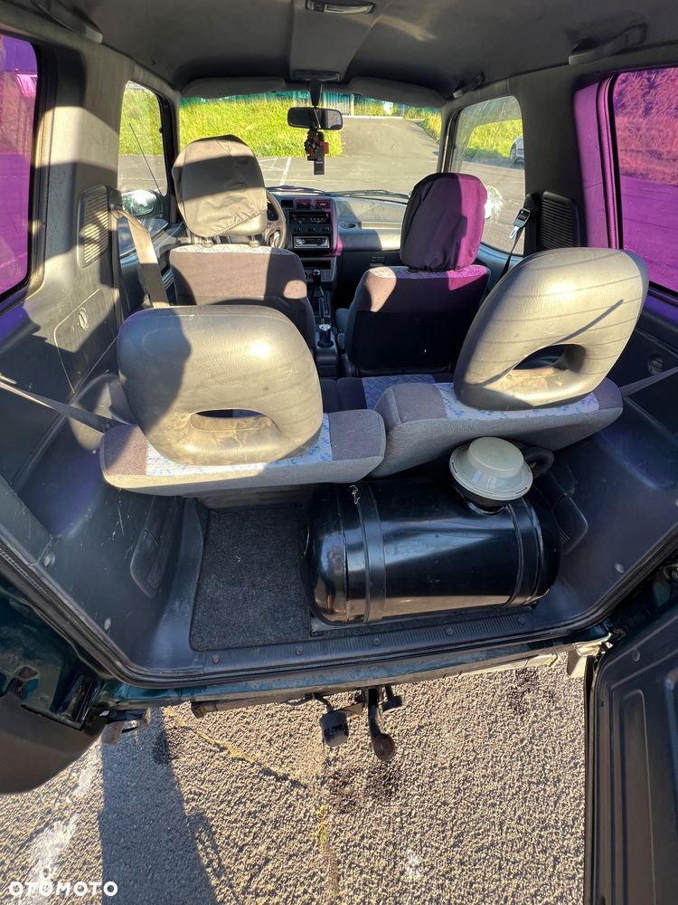 Toyota RAV4 2.0 Special - 19